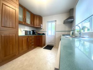 Kitchen- click for photo gallery